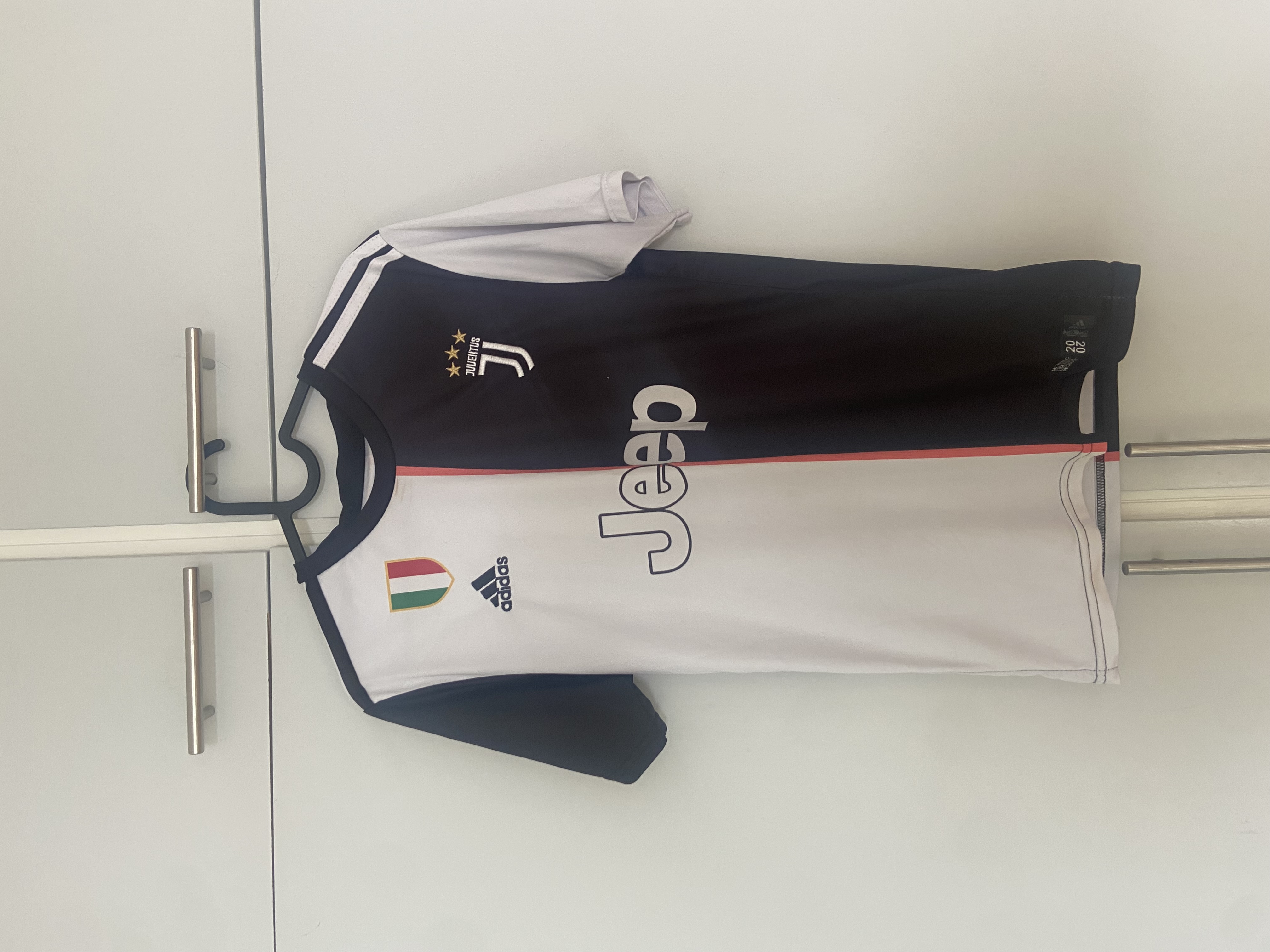 Juventus – Hemmaställ (Jeep) 19/20