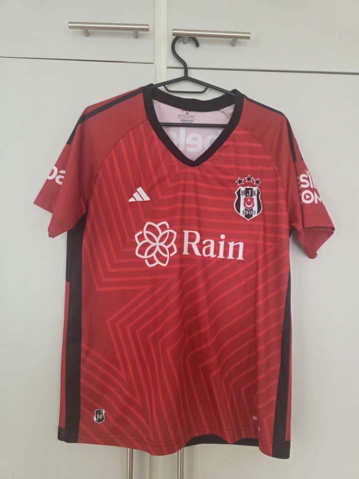 Beşiktaş – Hemmaställ (Rain)